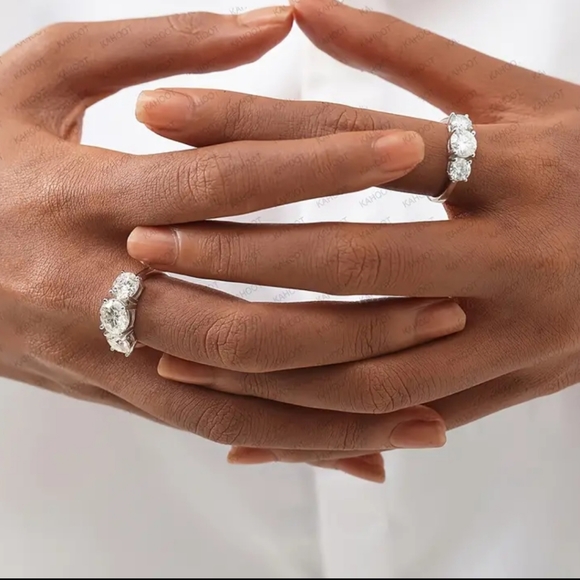 4ct 3-Stone Moissanite Diamond - Picture 3 of 9